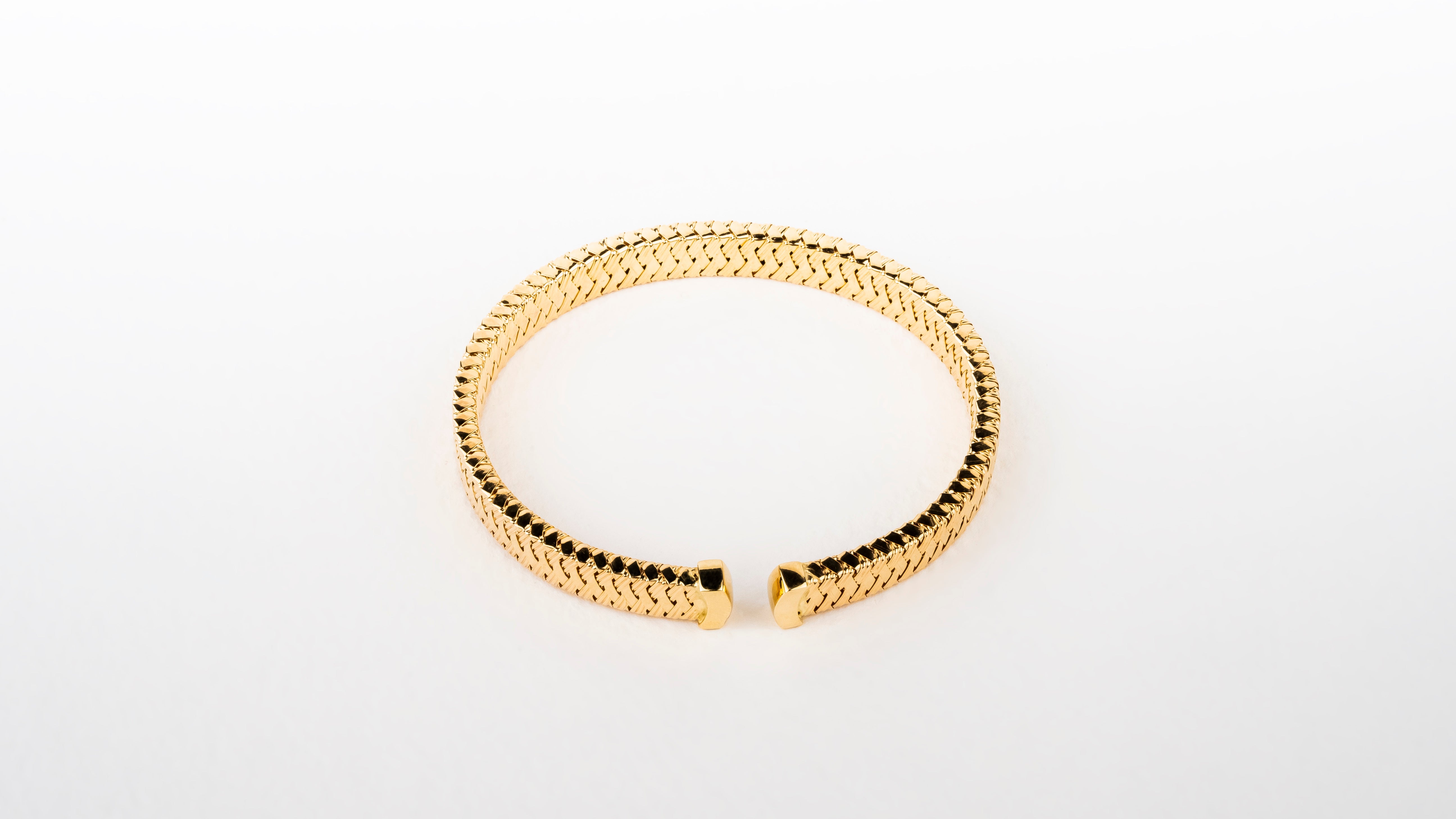 Load image into Gallery viewer, Bangle (18 Karat)