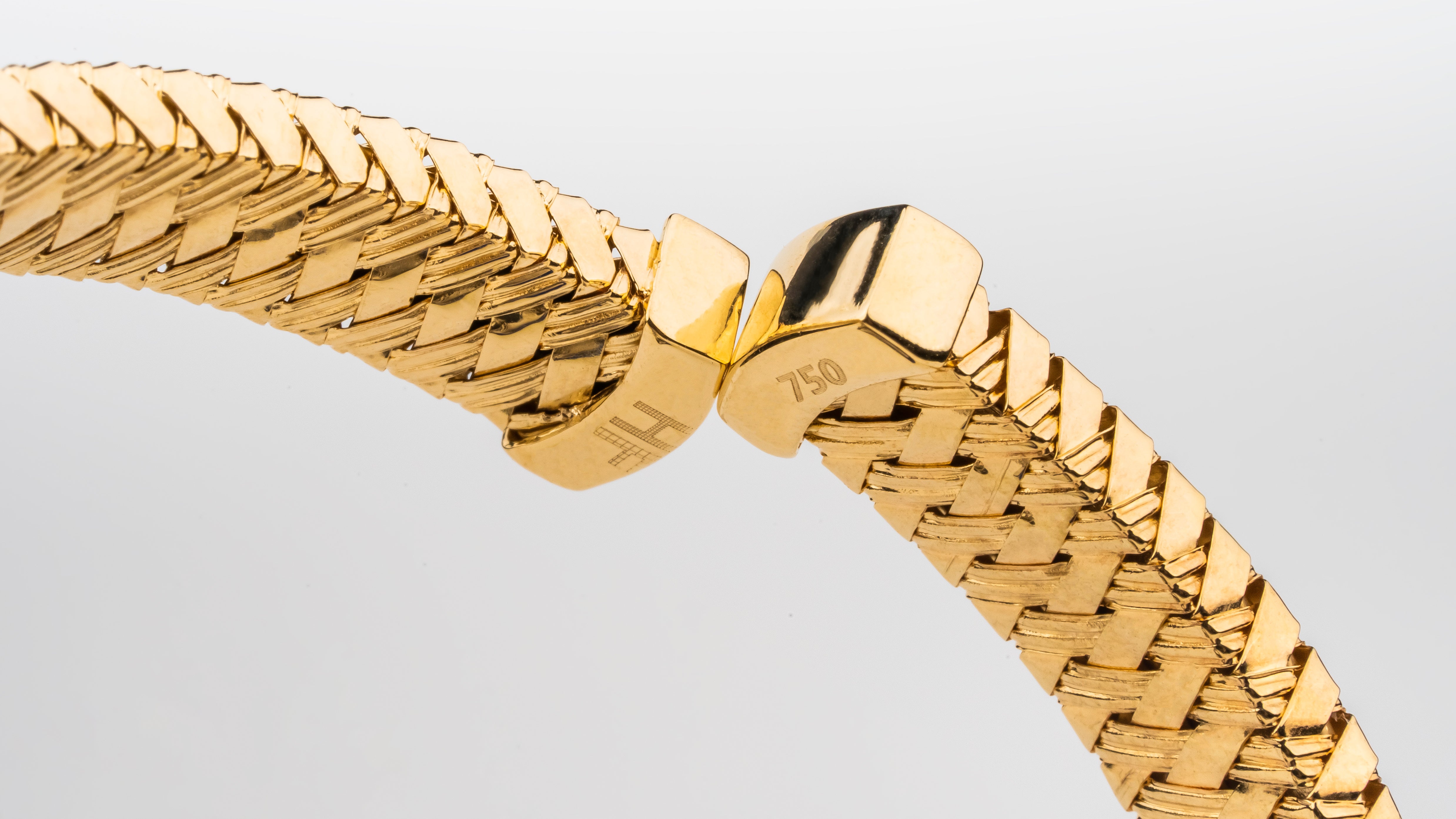 Load image into Gallery viewer, Bangle (18 Karat)