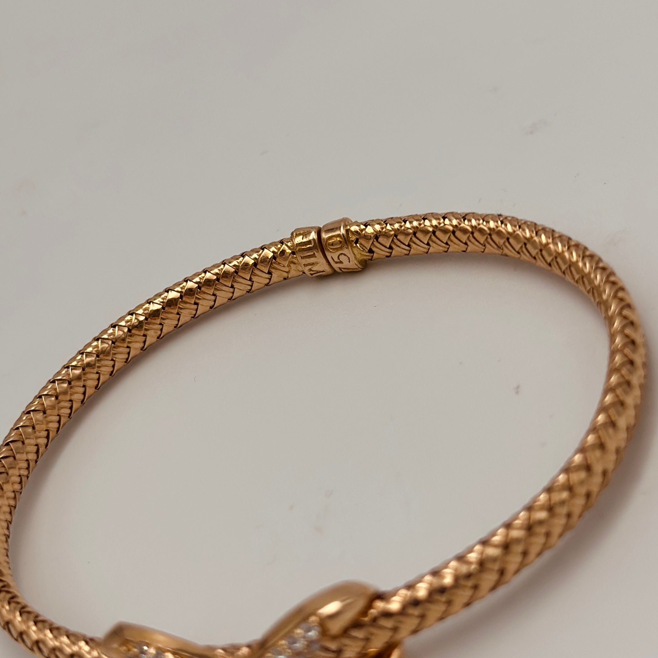 Load image into Gallery viewer, Bangle (18 Karat)
