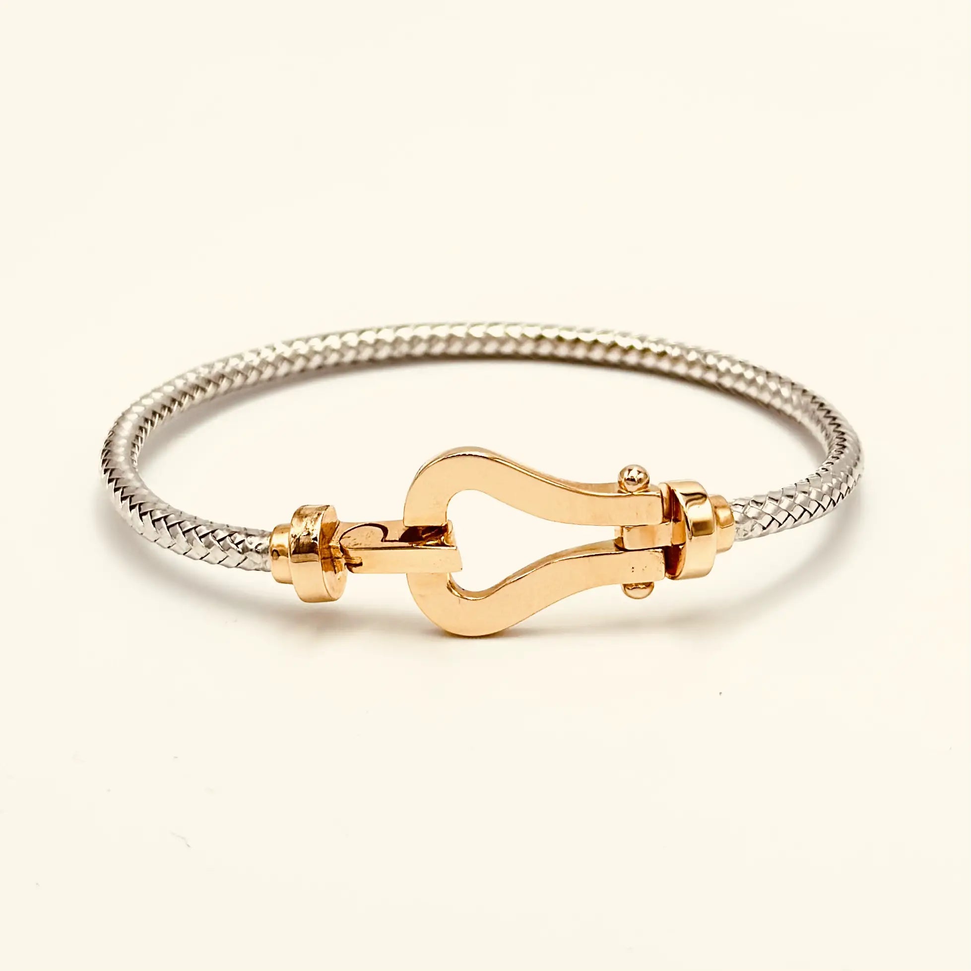 Load image into Gallery viewer, Bangle (18 Karat)
