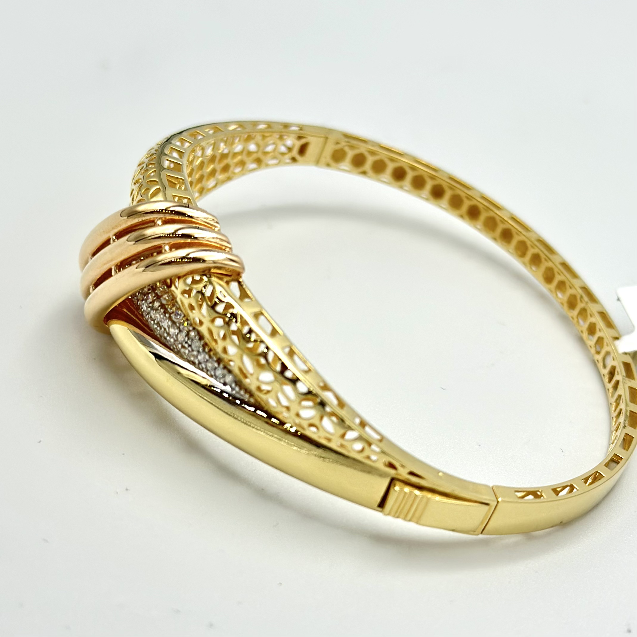 Load image into Gallery viewer, Bangle (18 Karat)