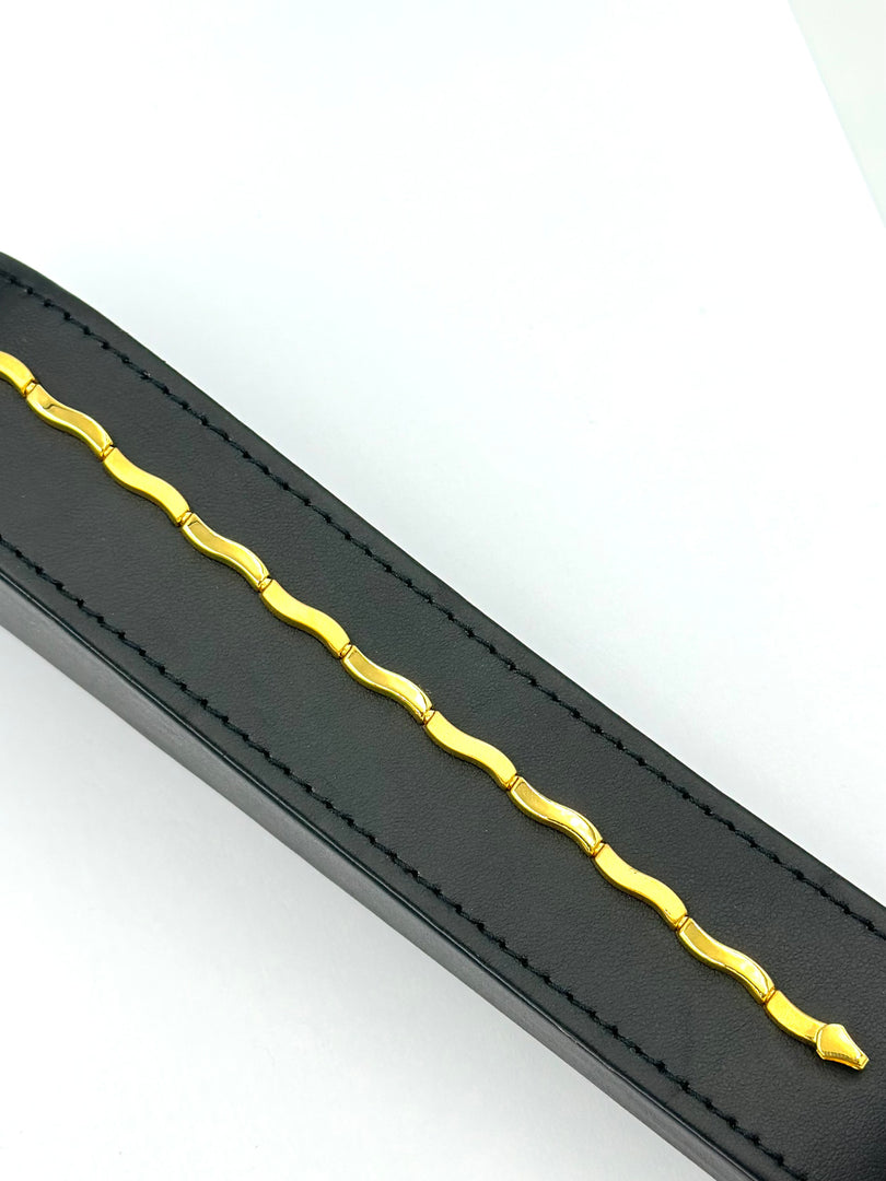 Bracelets (21 Karat)